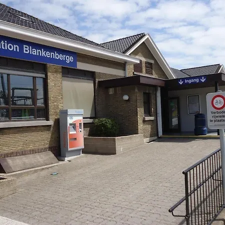 Corner House By Wp 3*