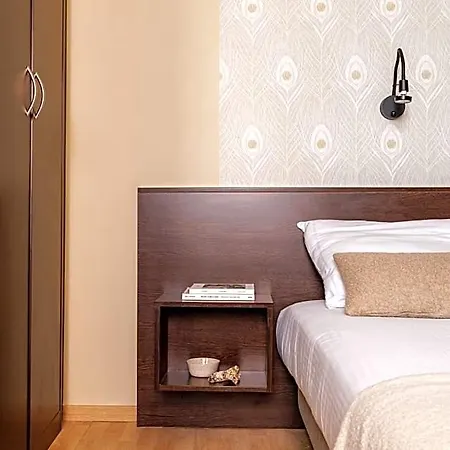 Hotel Corner House By Wp 3*