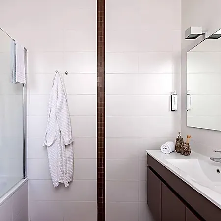 Hotel Corner House By Wp 3*