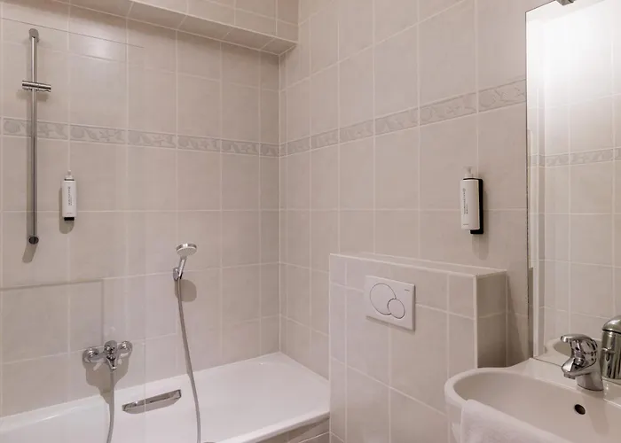 Corner House By Wp Hotel